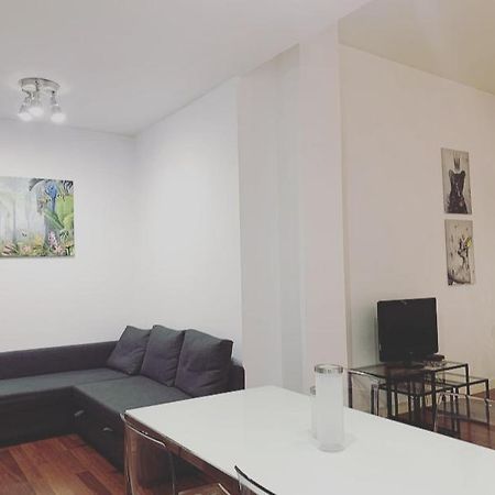 Modern Apartment II In Madri Exterior foto